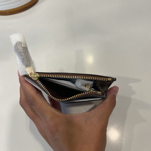 Band new Coach card case - Picture 4 of 6